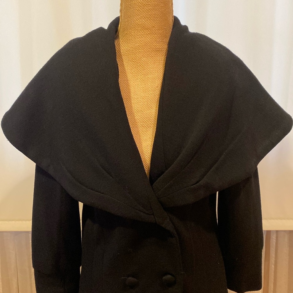 LULU BRAVO Fabulous 2 pc. Black wool pant suit, size Large